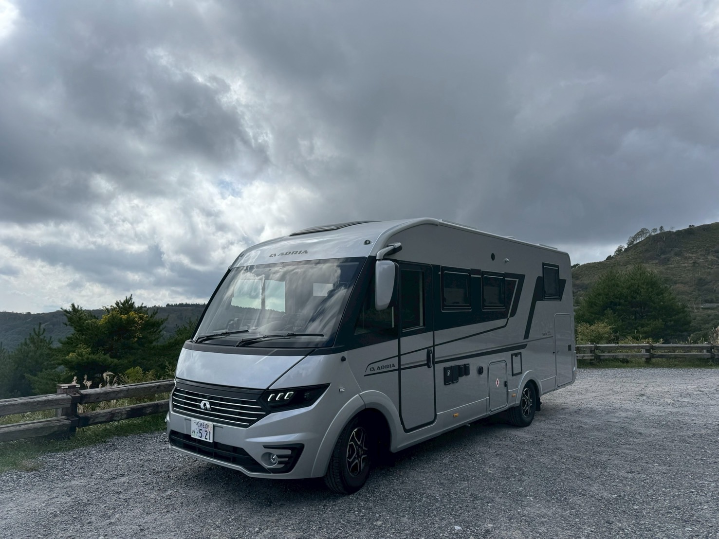 Vehicle gallery image