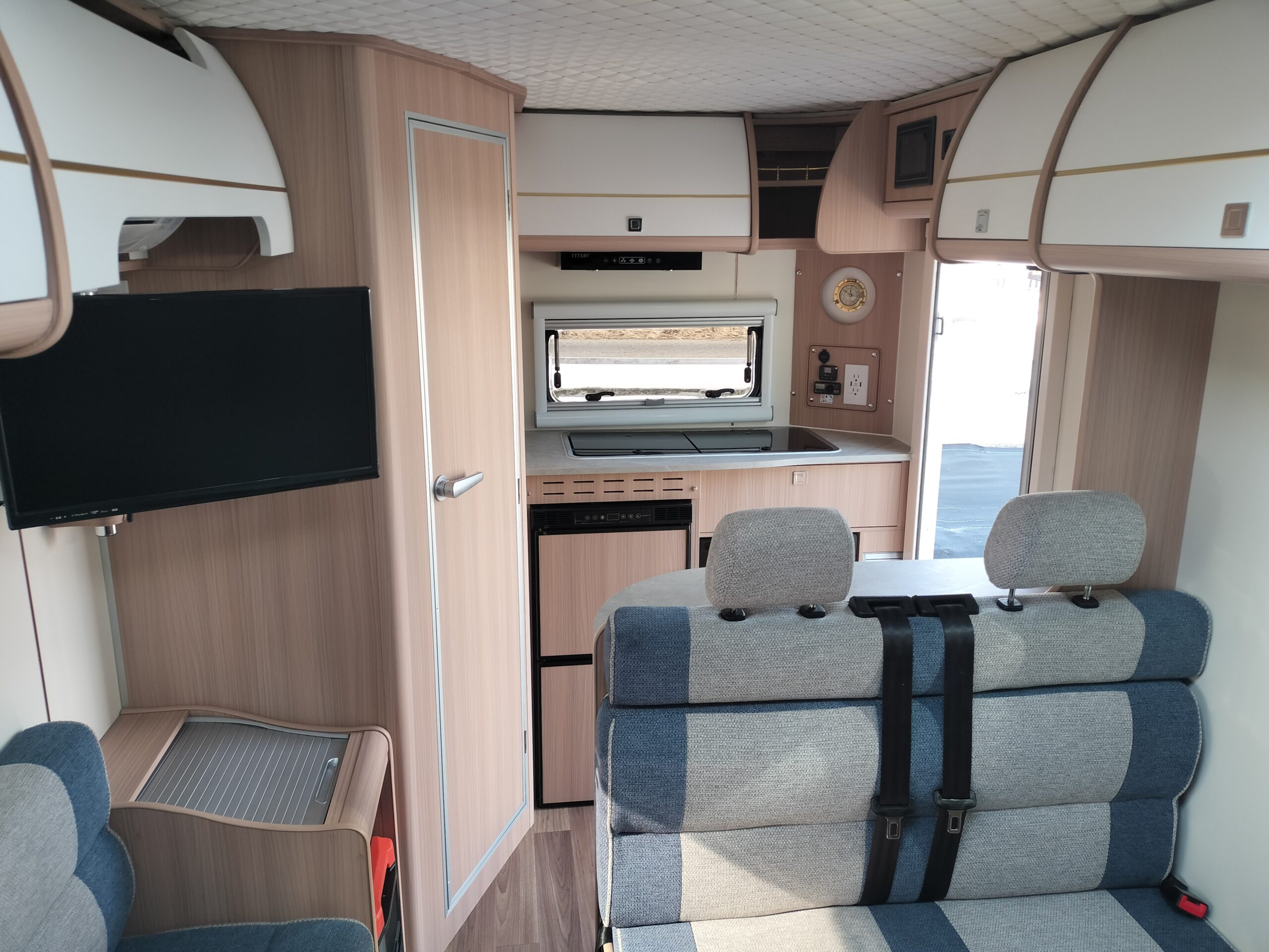 Vehicle gallery image