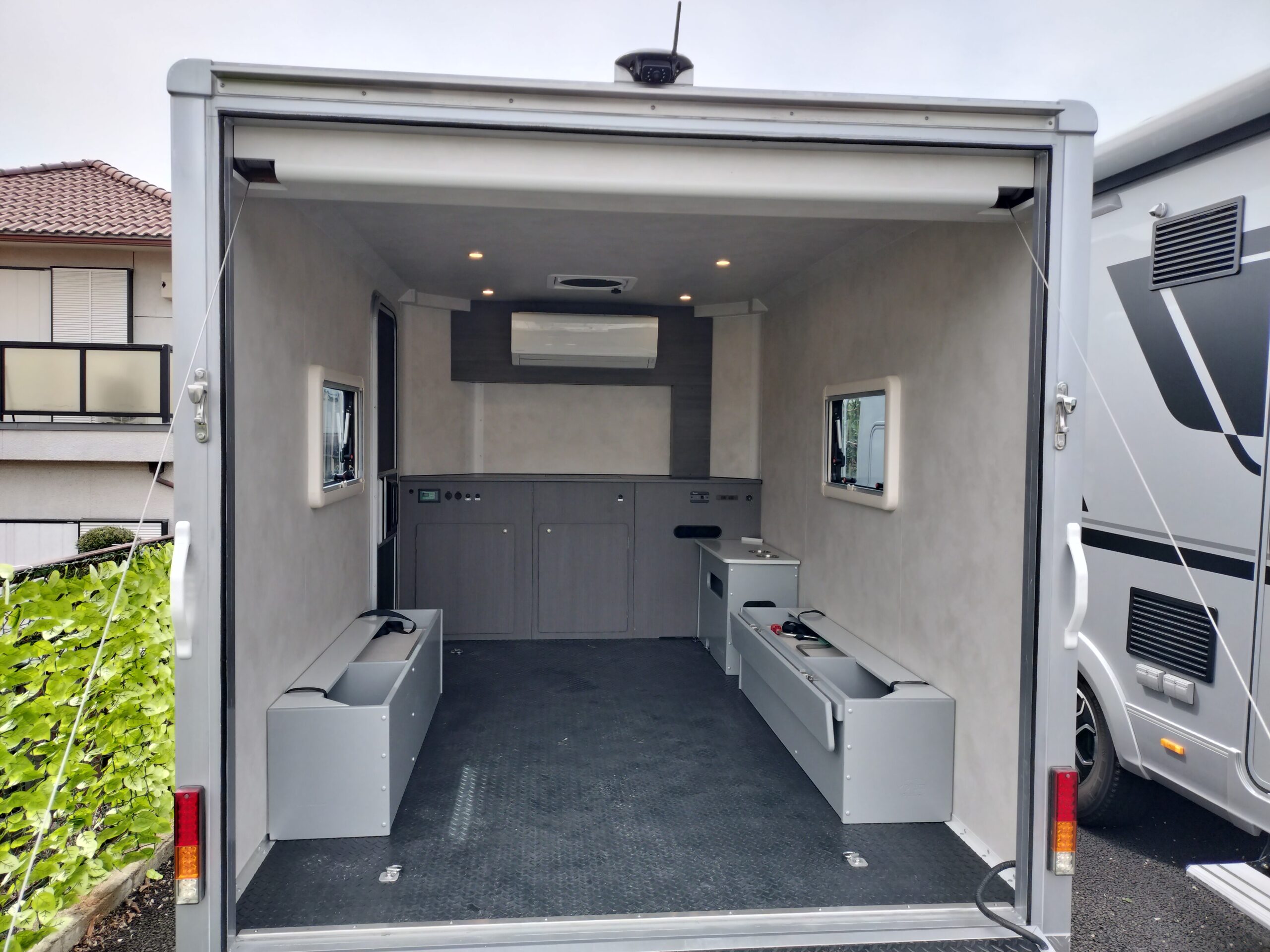 Vehicle gallery image