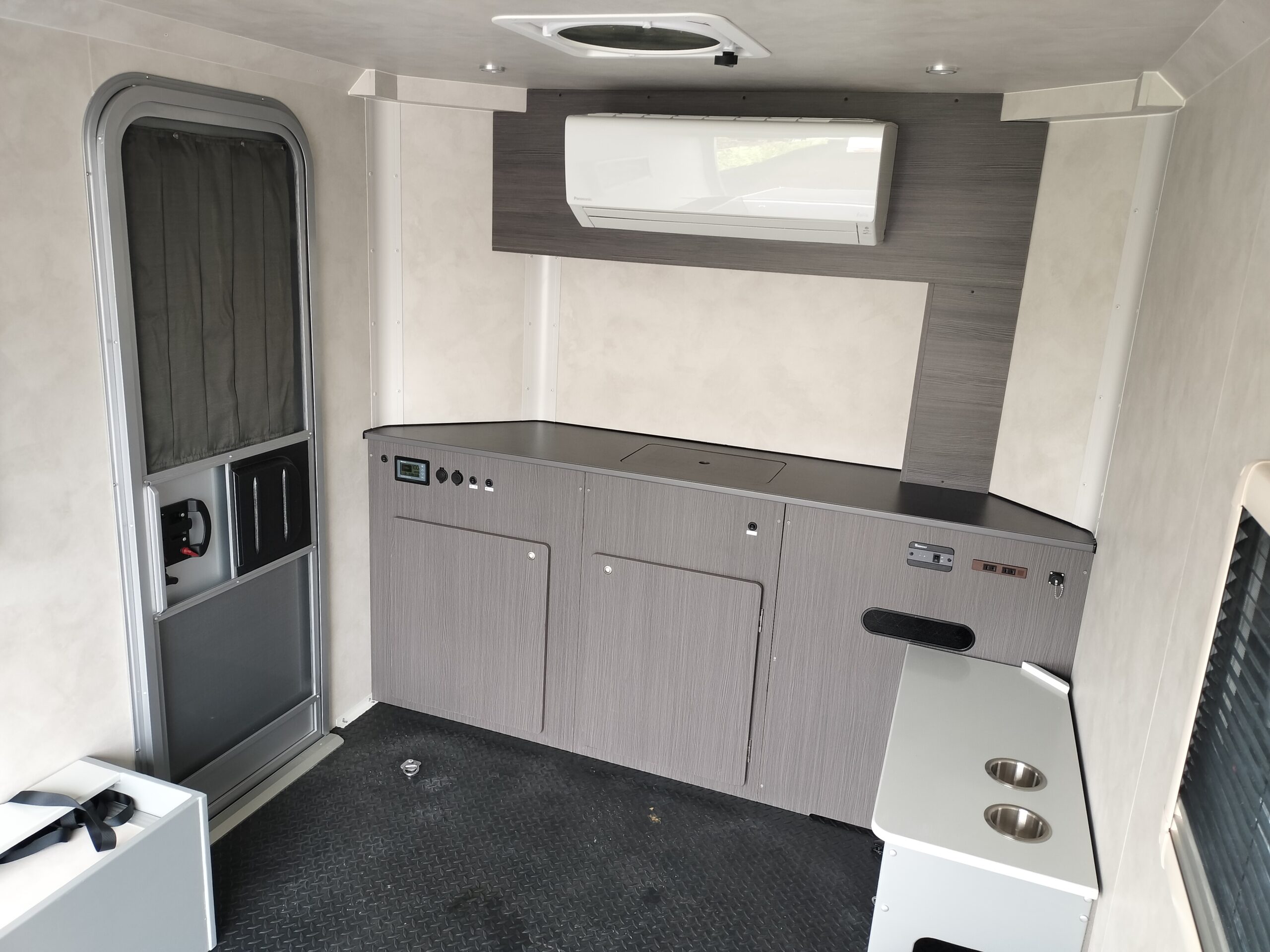 Vehicle gallery image